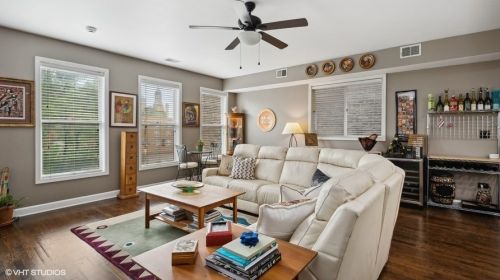 2303 Chicago Ave, Chicago, IL 60622-7050