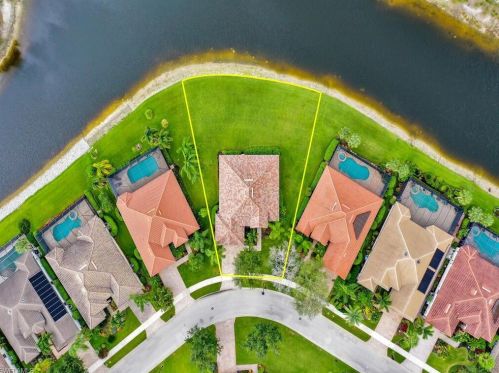 9625 Cobalt Cove Cir, Naples, FL 34120-4665