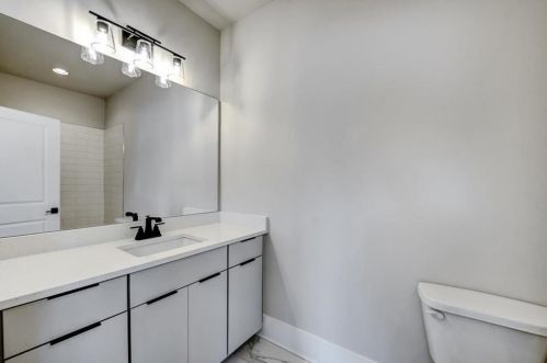 1452 Brk Vly Ln, Atlanta GA 30324-3264 exterior