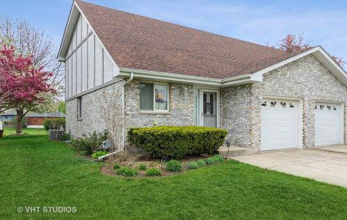 1930 Calla Dr, Joliet, IL 60435-8522