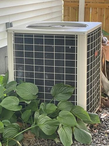 141 Ida Ave, Derby CT 06418-2323 exterior