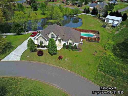 137 Erika Dr, Lexington, TN 38351-1376