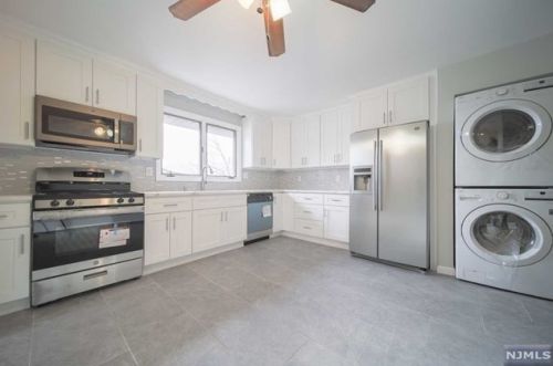 453 4th St, Palisades Park NJ  07650-2313 exterior