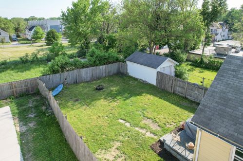 743 Bates St, Grand Rapids MI 49506-2615 exterior