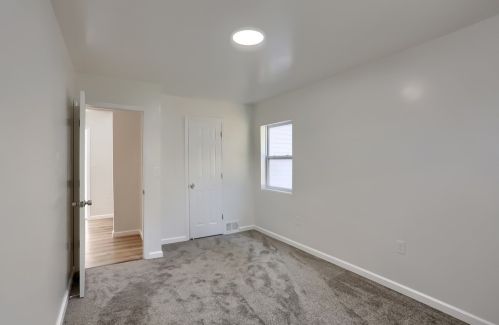 217 Logan St, Pittsburgh PA  15209-2811 exterior