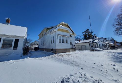 4622 24th Pl, Milwaukee, WI 53209-6207