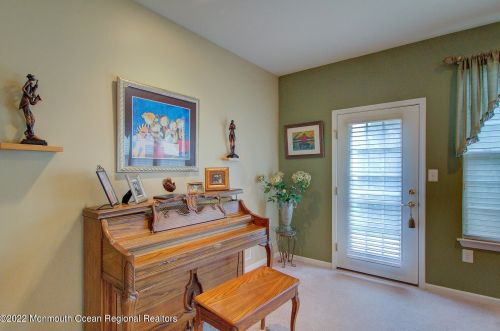 7 Cromwell Ln, Jackson Twp NJ 08527-4687 exterior