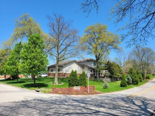 1 Crabapple Ct, Saint Louis MO 63132-3422 exterior