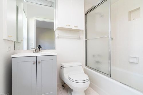 4702 Oak Leaf Dr, Naples FL 34119-8574 exterior