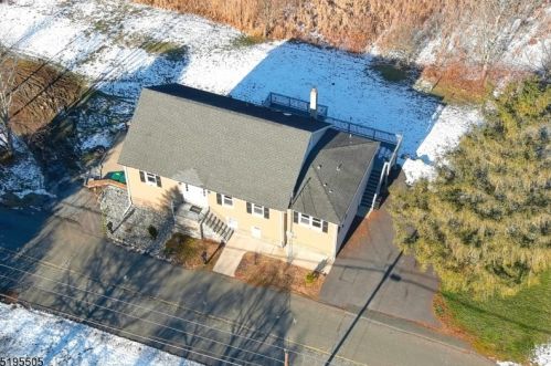 7 Berry Rd, Wantage NJ 07461-3009 exterior