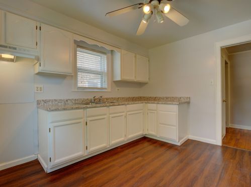 7704 Hoyne Ave, Chicago IL 60643-4039 exterior