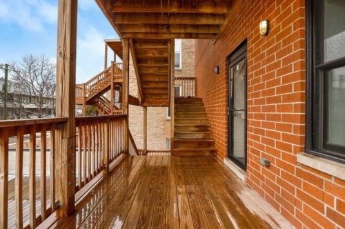 5486 Woodlawn Ave, Chicago IL  60615 exterior