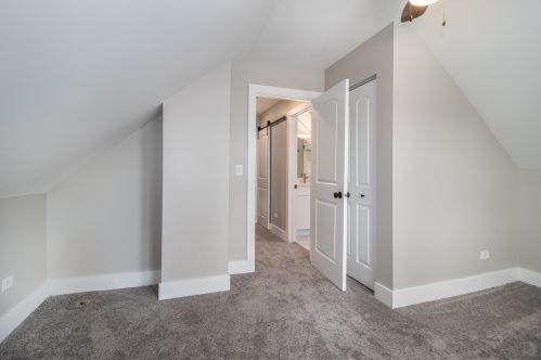 5621 Ozark Ave, Chicago IL  60631-3317 exterior