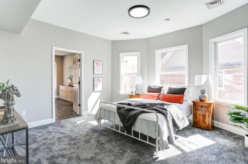 30 Race Ave, Lancaster PA 17603-3149 exterior