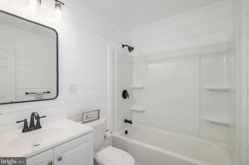 612 Sycamore Ter, Haddon Heights NJ 08035-1725 exterior