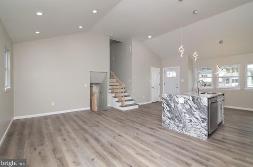 9 Shelton Ave, Trenton NJ  08618-1818 exterior