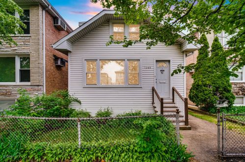 7349 Addison St, Chicago, IL 60634-3429