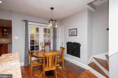 401 Iseminger St, Philadelphia PA  19147-1113 exterior