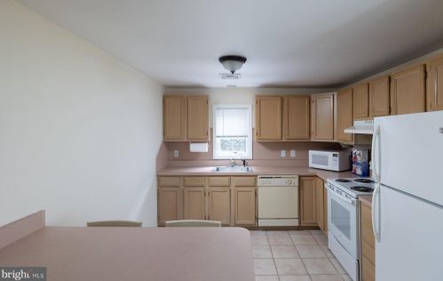 15 Delaware Ave, Trenton NJ 08628-2002 exterior