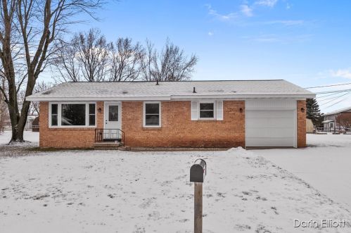 20878 Emerald Ln, Big Rapids, MI 49307-9725