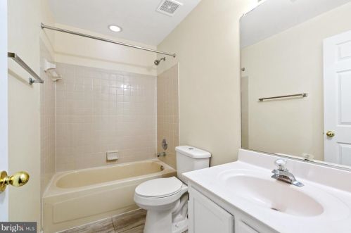 1719 Catherine Fran Dr, Accokeek MD 20607-3216 exterior