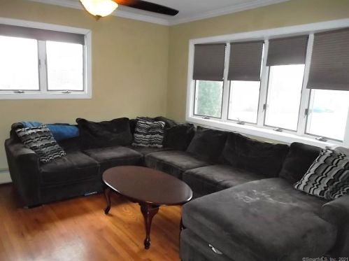 139 Sheridan Rd, Enfield CT 06082-4127 exterior