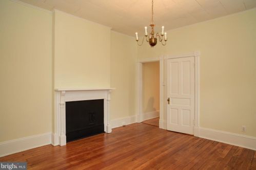 422 Peyton St, Alexandria VA 22314-2004 exterior