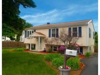 25 Norman St, Woonsocket, RI 02895-6715