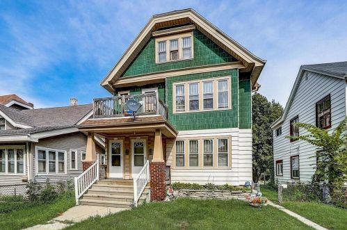 3018 39th St, Milwaukee WI  53215-3559 exterior