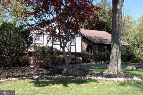 1341 Mettler Rd, Huntingdon Valley, PA 19006-2717