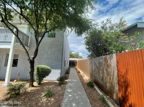 105 2nd St, Tucson AZ  85705-7671 exterior