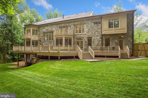 7449 Dulany Dr, Mc Lean VA  22101-2716 exterior