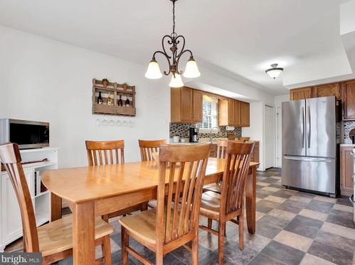 106 Cross Creek Dr, Primrose PA 17901-8727 exterior