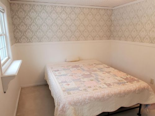 1512 Holton Rd, Meskegon MI 49445-1678 exterior