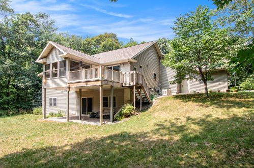 1811 Starr View Ln, Middlevle MI  49333-8066 exterior