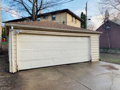 7413 Hope Ave, Milwaukee WI  53216-1013 exterior