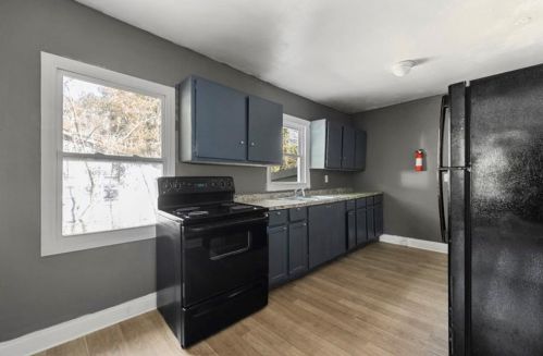 501 Aberdeen Dr, Atlanta GA 30328-4207 exterior