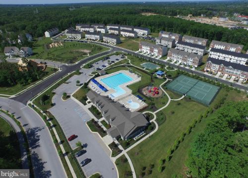 963 Indigo Bunting Ln, Glen Burnie MD 21060-8325 exterior