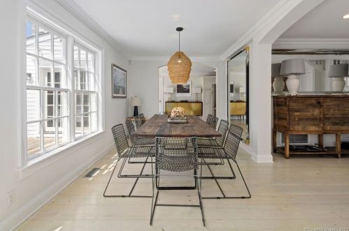 42 Danbury Ave, Westport CT  06880-6821 exterior