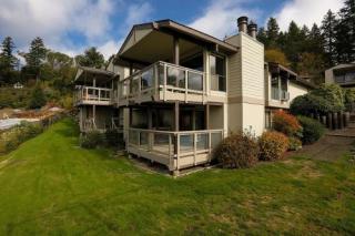 3131 Sahali Dr, Bremerton, WA 98310-2157