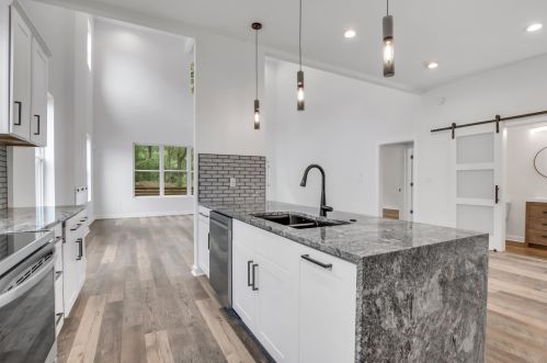 1313 Metropolitan Pkwy, Atlanta GA 30315-6230 exterior