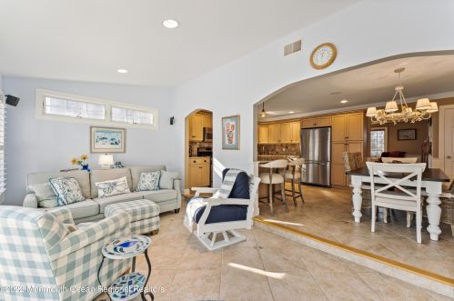 841 Main Ave, Point Pleasant Beach NJ  08742-5355 exterior