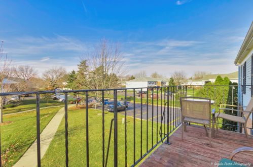 967 Golf Course Rd, Bull Valley IL 60014-8333 exterior