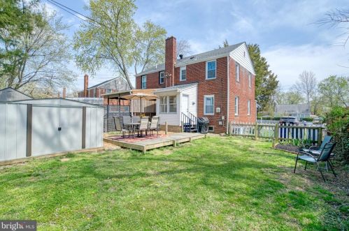 6014 Kings Hwy, Alexandria VA  22303-2232 exterior