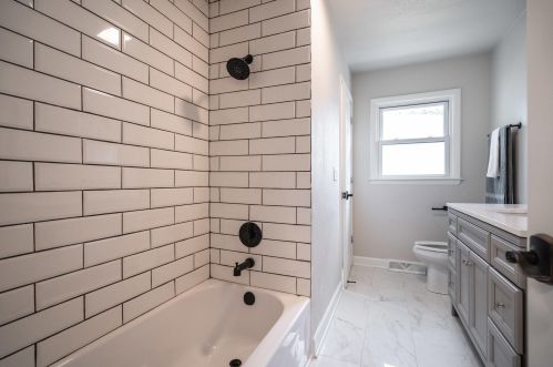 5741 96th St, Milwaukee WI  53225-2614 exterior