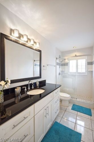 559 107 Ave, Naples FL 34108-1854 exterior