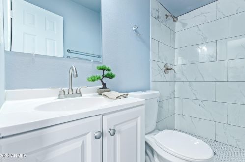 2925 42nd Ave, Phoenix AZ  85019-4323 exterior