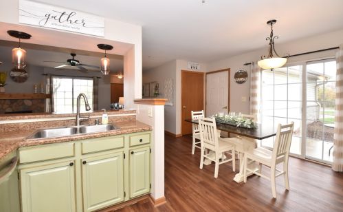 4967 Maple Leaf Cir, Milwaukee WI 53220-2780 exterior