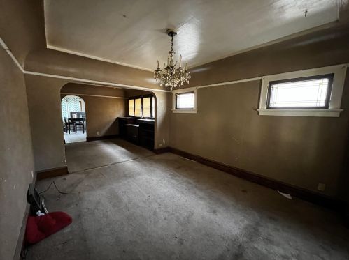 3172 30th St, Milwaukee, WI 53216-3820