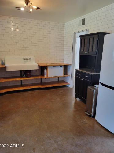 2530 Devonshire Ave, Phoenix AZ  85016-5660 exterior